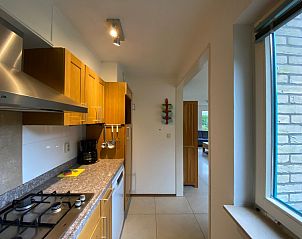 Volledig uitgeruste keuken in Villapark Kamperfoelie vakantiehuis De Koog Texel, ideaal voor culinaire avonturen.