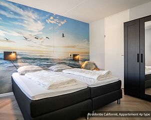 Moderne keuken en eethoek in Type 1 vakantiehuis, De Koog, Texel, voorzien van alle gemakken.