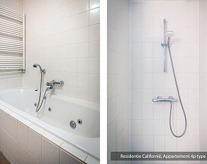 Stijlvolle woonkamer in Type 3B vakantiehuis, De Koog, Texel met moderne meubels en toegang tot balkon.