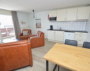 Moderne keuken met eetruimte in Motel Texel - Appartement 208/1L, De Koog, Texel. Voorzien van alle gemakken.