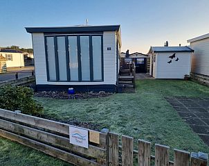 Chalet Bregkoog 33 im Chaletpark Bregkoog, De Koog, Texel, mit gepflegtem Garten und ruhiger Atmosphre fr einen schnen Urlaub.