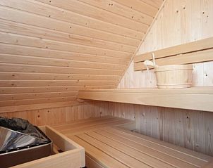 Priv sauna in 6 Persoons villa met veel luxe, De Koog, Texel. Houten interieur voor ultieme ontspanning tijdens uw verblijf.