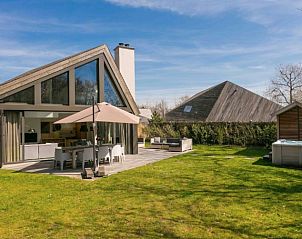 Gezellig vakantiehuis Duynzoom 1 whirlpool & Sauna in De Koog, Texel met ruime tuin en terras.