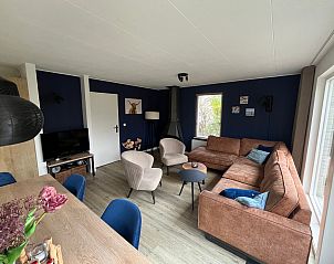 Gemtliche Sitzecke in De Duinven, De Koog, Texel, ideal zum Entspannen und Zusammensein mit Familie und Freunden.