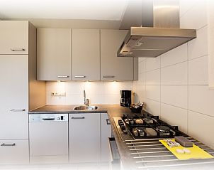 Moderne Kche der Villa 9 in De Koog Texel, voll ausgestattetes Ferienhaus auf den Watteninseln.