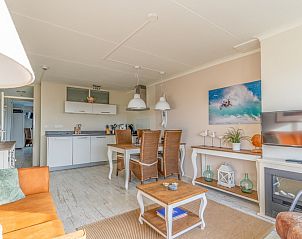 Ess- und Wohnzimmer von Appartement Juliana 148 Insel- und Meerblick in De Koog, Texel mit moderner Einrichtung.