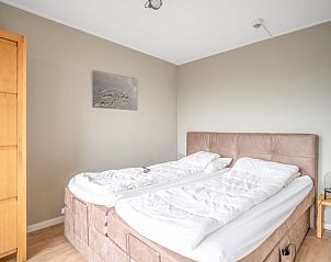 Gerumiges Schlafzimmer mit Doppelbett in Apartment Juliana 178 Eilandzicht, De Koog, Texel. Gemtliches Ferienhaus auf den Watteninseln.