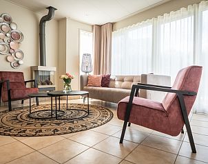 Stijlvolle woonkamer van Bungalow 19A in De Koog, Texel, vakantiehuis met comfortabele inrichting op de Waddeneilanden.