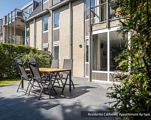 Moderne keuken in Type 2 vakantiewoning, De Koog, Texel, Waddeneilanden.