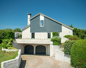 Bovenverdieping plattegrond van Beach Park Texel 8-persoons villa 8EL, De Koog, Texel, met slaapkamers en badkamer.