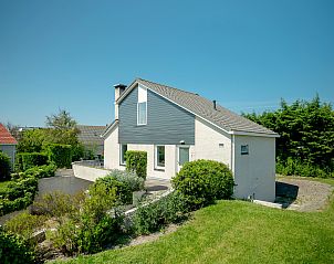 Zwart-wit plattegrond van Beach Park Texel 8-persoons villa 8EL, De Koog, Texel, met overzicht van de indeling.