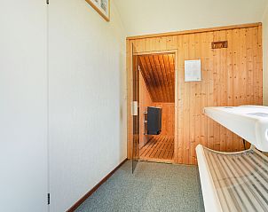 Priv sauna in Beach Park Texel 4-persoons villa 4L1, De Koog, Texel voor pure ontspanning tijdens uw verblijf.
