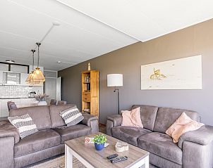 Ruime woonkamer met open keuken in Appartement Juliana 094 Eiland en Zeezicht, De Koog, Texel.