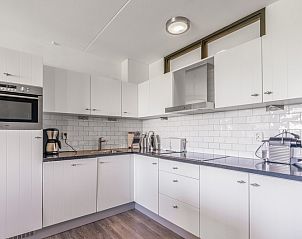 Volledig uitgeruste keuken in Appartement Juliana 094 Eiland en Zeezicht, De Koog, Texel met moderne apparatuur.