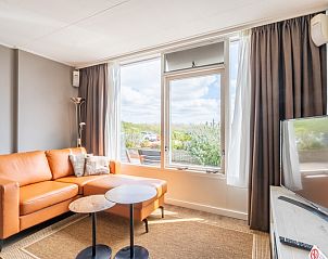 Stijlvolle binnenruimte in Appartement Juliana 072 Eilandzicht, De Koog, Texel met moderne inrichting.