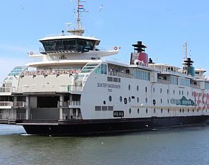 Ferry to Texel, near 6-pers. Vacation home with sauna in De Koog, Wadden Islands.