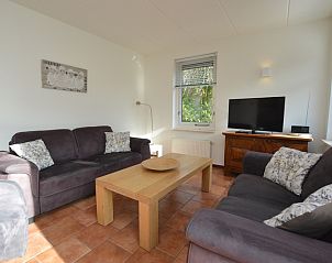 Helle und gerumige Sitzecke im Ferienhaus 7G, De Koog, Texel, ideal zum Entspannen nach einem Tag voller Entdeckungen.