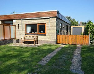 Orchismient 18 klein vakantiehuis met zonnige tuin in De Koog, Texel.