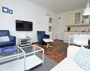 Moderne keuken en zithoek in Orchismient 18 klein, De Koog, Texel.