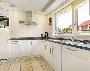 Ontspan in de sauna van Villapark Vogelmient's 6-persoons villa in De Koog, Texel, ideaal voor een rustgevende vakantie op de Waddeneilanden.