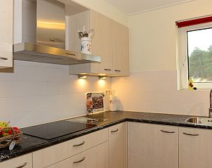 Fully equipped kitchen in Duinrand Holiday Villas Type 1 in De Koog, Texel.