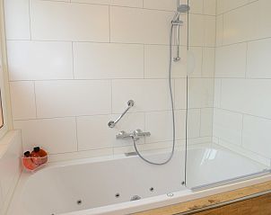 Luxury bath in Duinrand Holiday Villas Type 1 in De Koog, Texel.