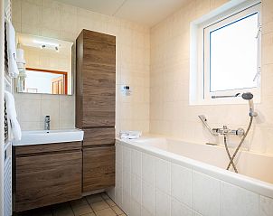 Guest house 0102966 - Holiday property Texel - Het Buitenhof villa 59 met serre
