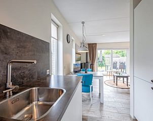 Open keuken en woonkamer in Huisje in Den Burg, gezellig vakantiehuis op Texel.