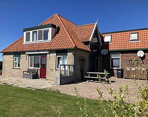 NH198 vakantiehuis in Den Burg Texel met ruime tuin en terras.