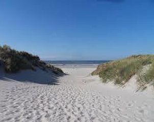 Zandstrand nabij Zeealsem vakantiehuis, Ballum, Ameland op de Waddeneilanden.