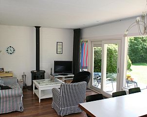 Verblijf 010461 - Vakantiewoning Texel - Vakantiehuis in Den Burg mit Möblierter Terrasse