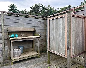 Outdoor shower at 45 - 't Veldje, vacation home in Den Hoorn, Texel.