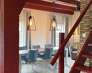 Freier Raum in 't Wambuis Ferienhaus Den Hoorn Texel mit modernen Details.