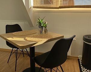 Essecke im Doppelstudio 2/3, Den Hoorn, Texel mit viel natrlichem Licht.