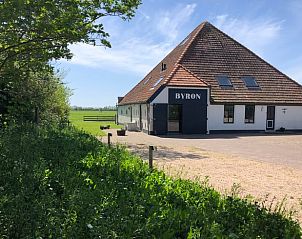 Ferienhaus in Oosterend auf Texel mit groem Garten und grner Umgebung.