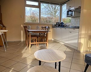 Dining area and kitchen in vacation home Waddenzee Oosterend Texel.