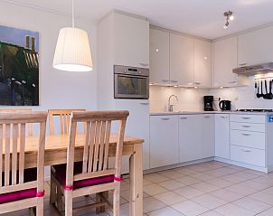 Moderne keuken in Type I - nr. 49 Kragenmaker, Oosterend Texel, vakantiehuis met eethoek op de Waddeneilanden.