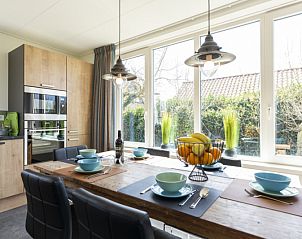 Speisesaal von Duunkruud in Zuid-Eierland, Texel, mit Blick auf den Garten.