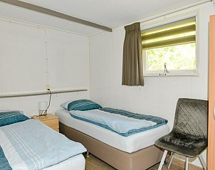 Gemtliches Schlafzimmer mit zwei Betten in 3980 Boerderij Leiden, Zuid-Eierland, Texel