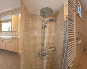 Moderne badkamer van Huisje 7 in De Dennen, Texel met inloopdouche en stijlvolle afwerking op de Waddeneilanden.