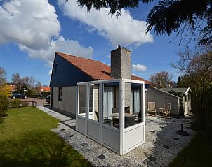 Bungalowpark Gortersmient Ferienhaus Gortersmient 240 in De Dennen Texel mit sonniger Terrasse und grnem Garten.