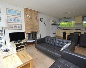 Ferienhaus de Parel 282 in De Dennen, Texel mit Kamin und gemtlichem Wohnzimmer.