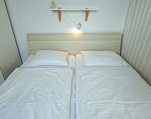 Gemtliches Schlafzimmer mit Doppelbett im Ferienhaus Swalefie, De Dennen, Texel