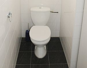 Stijlvolle badkamer in Type 1 vakantiehuis, De Dennen, Texel, Waddeneilanden.