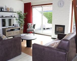 Gemtliches Schlafzimmer im Ferienhaus Gortersmient 216, De Dennen, Texel, Waddeninseln, fr eine gute Nachtruhe.