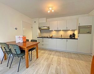 Moderne keuken in Appartement Bos en Duin 08, De Dennen, Texel. Volledig uitgerust voor een comfortabel verblijf.