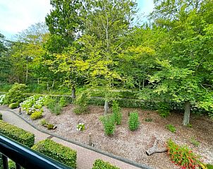 Groene omgeving van Appartement Bos en Duin 24, De Dennen, Texel. Natuurrijk vakantieverblijf op de Waddeneilanden.