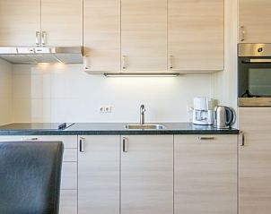 Volledig uitgeruste keuken in vakantiehuis Peter, De Dennen, Texel met moderne apparatuur.