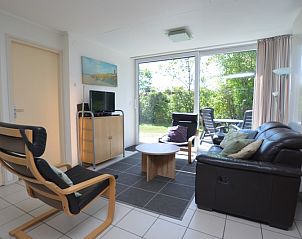 Komfortable Sitzecke im Ferienhaus de Parel 262, De Dennen, Texel. Genieen Sie die Ruhe und Stille auf den Watteninseln.