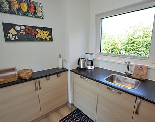 Stilvolle Kche mit Kochfeld im Tempelierweg 32 - Bergland, De Dennen, Texel.